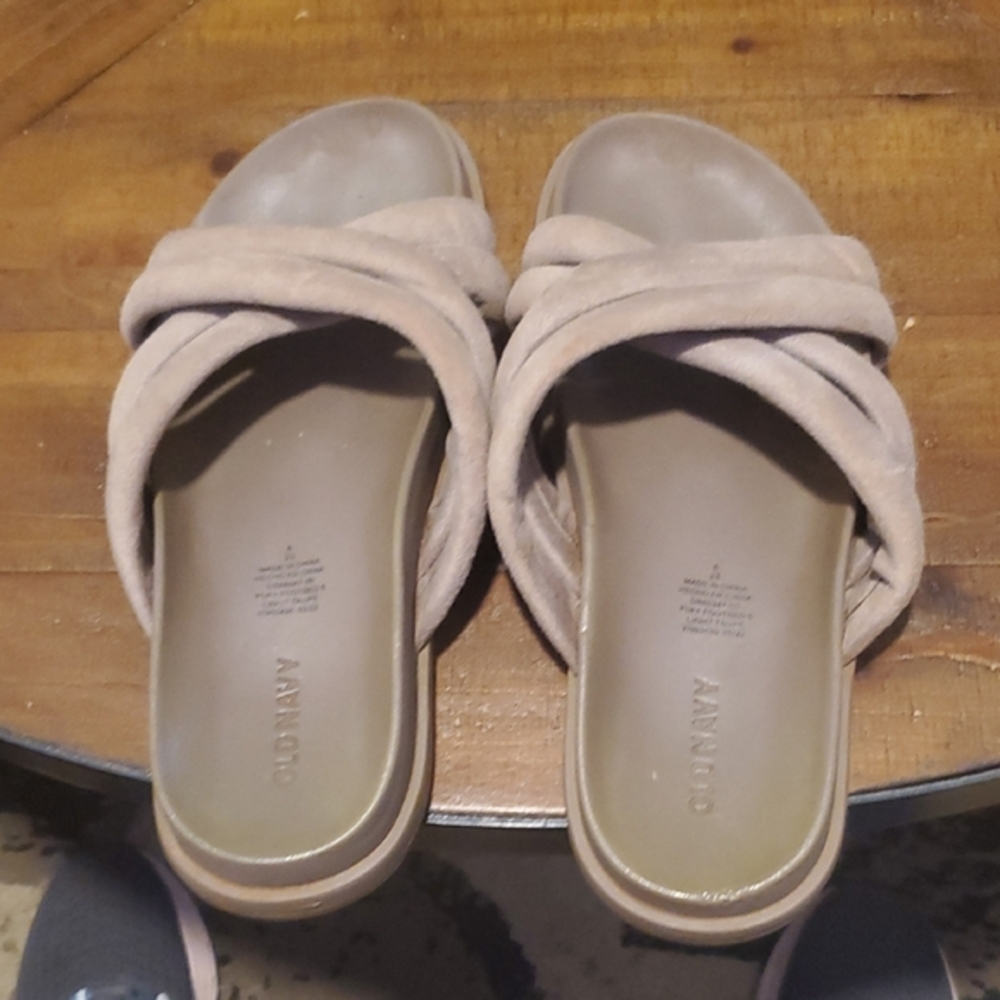 Old Navy Women's Beige Crisscross Sandals